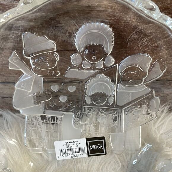 Mikasa Sweet Dish 8 1/5” , “Caroler’s” Crystal Dish, NWOT, No Box - Picture 4 of 6